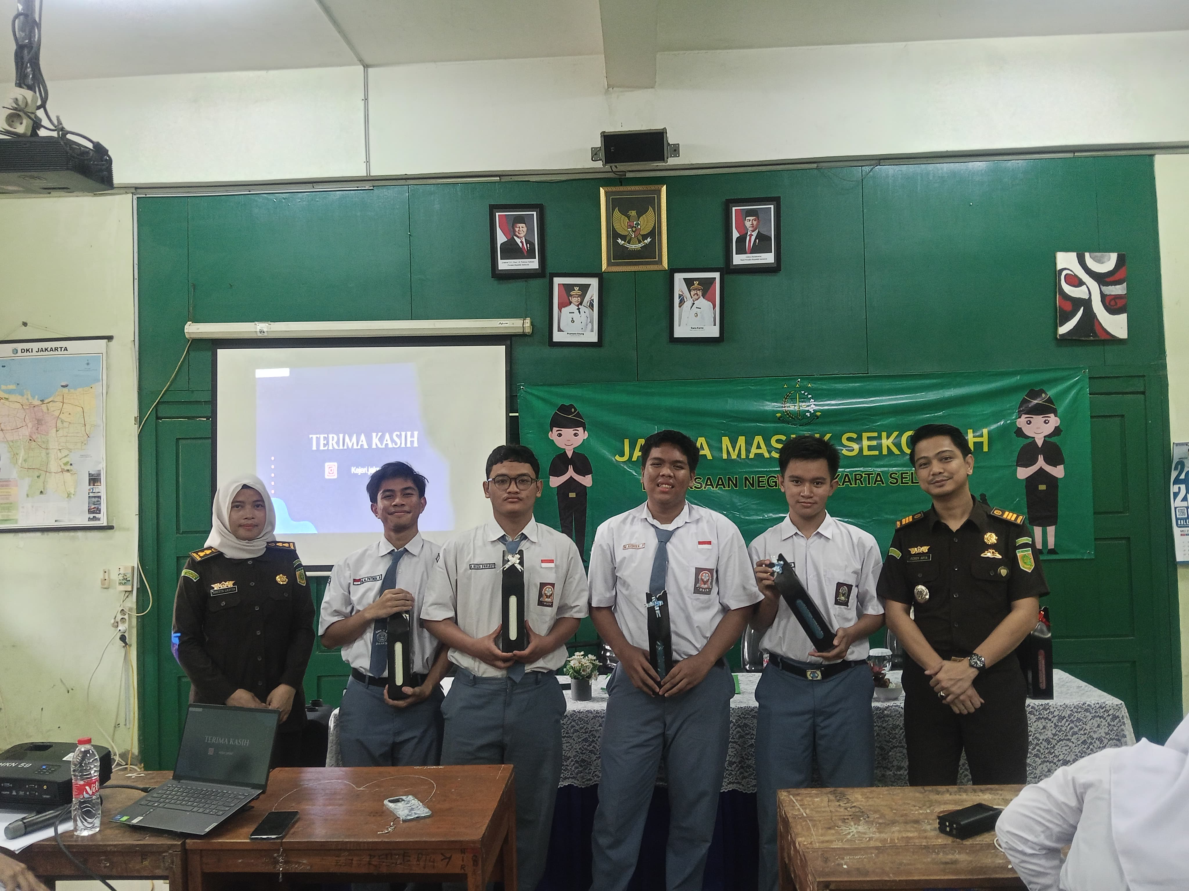 Gedung Sekolah SMA 21 PATI